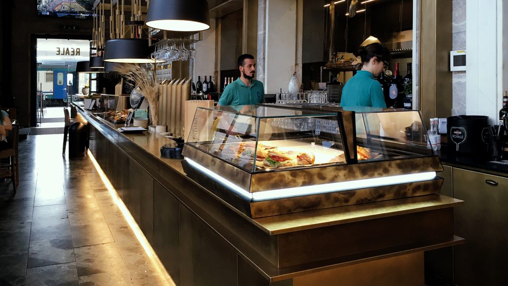 Vetrina Orion Jobs - Reale Tapas Bar Firenze
